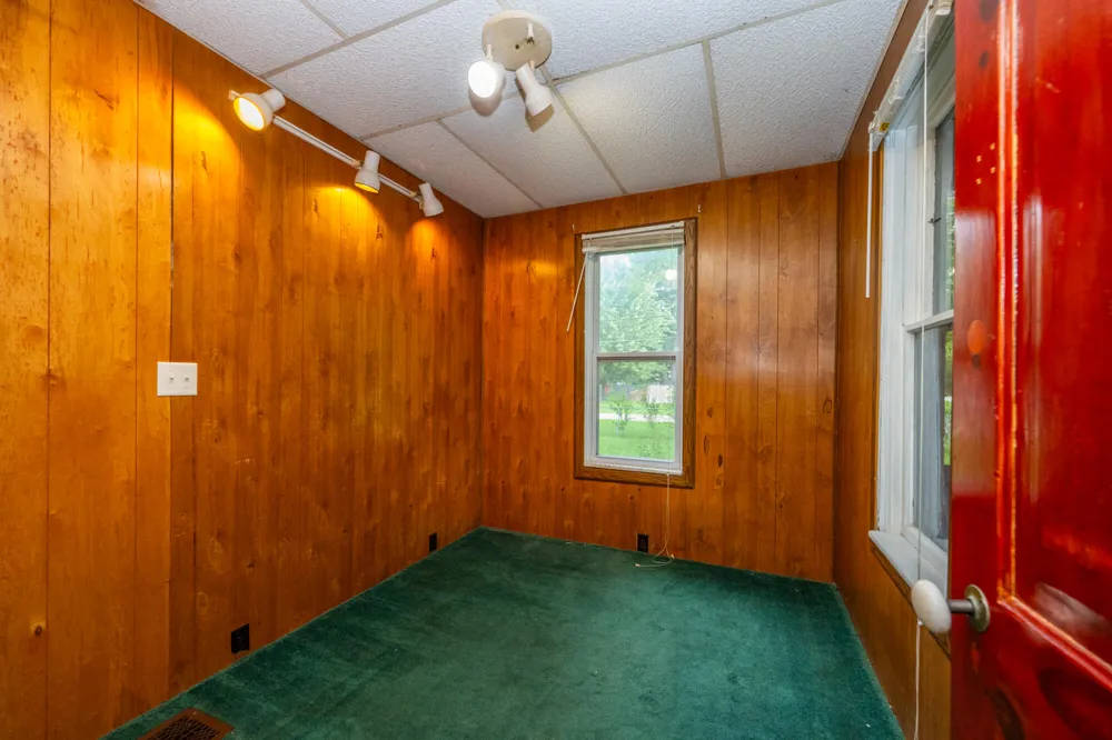 4960 Paw Paw Lake Road Coloma Charter Township, MI 49038