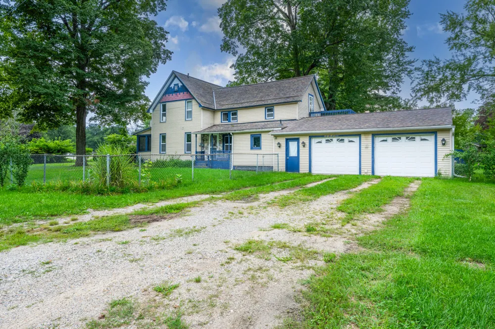 4960 Paw Paw Lake Road Coloma Charter Township, MI 49038