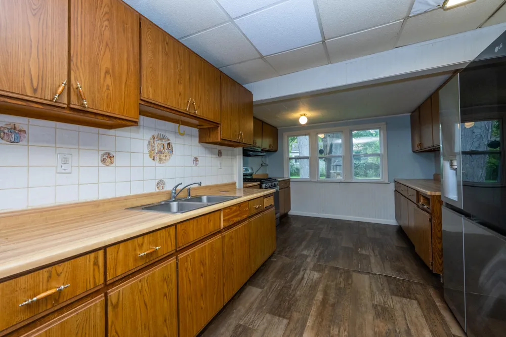 4960 Paw Paw Lake Road Coloma Charter Township, MI 49038
