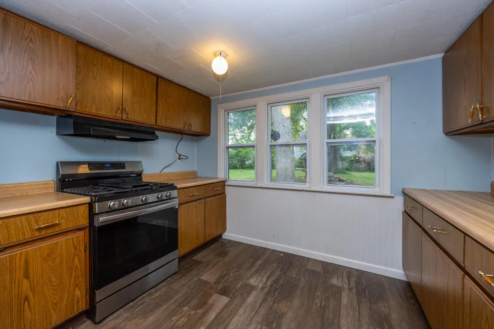 4960 Paw Paw Lake Road Coloma Charter Township, MI 49038