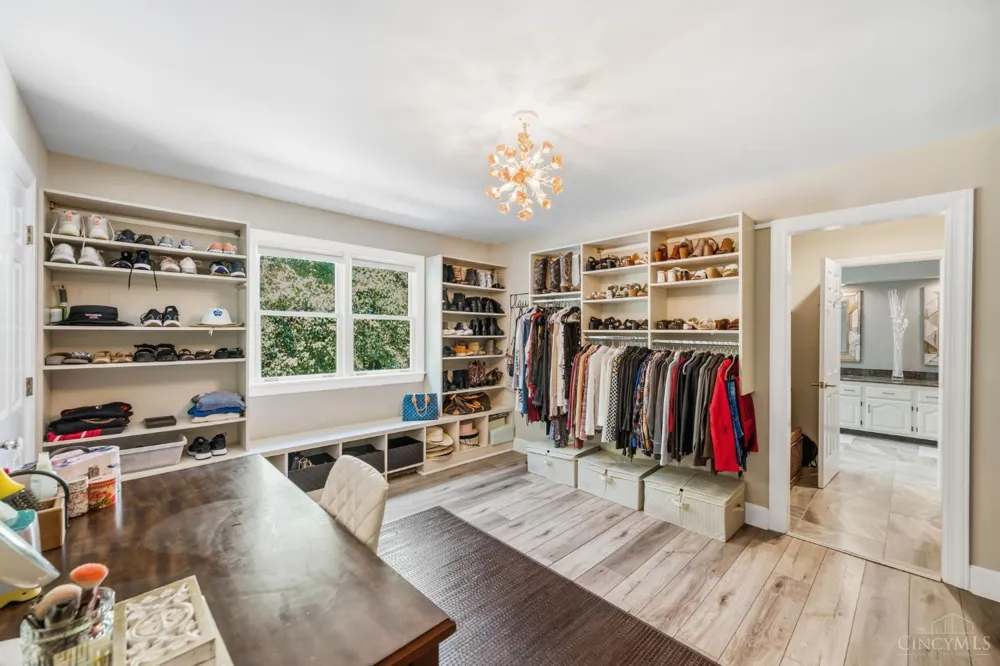 10391 Stablehand Drive Cincinnati, OH 45242