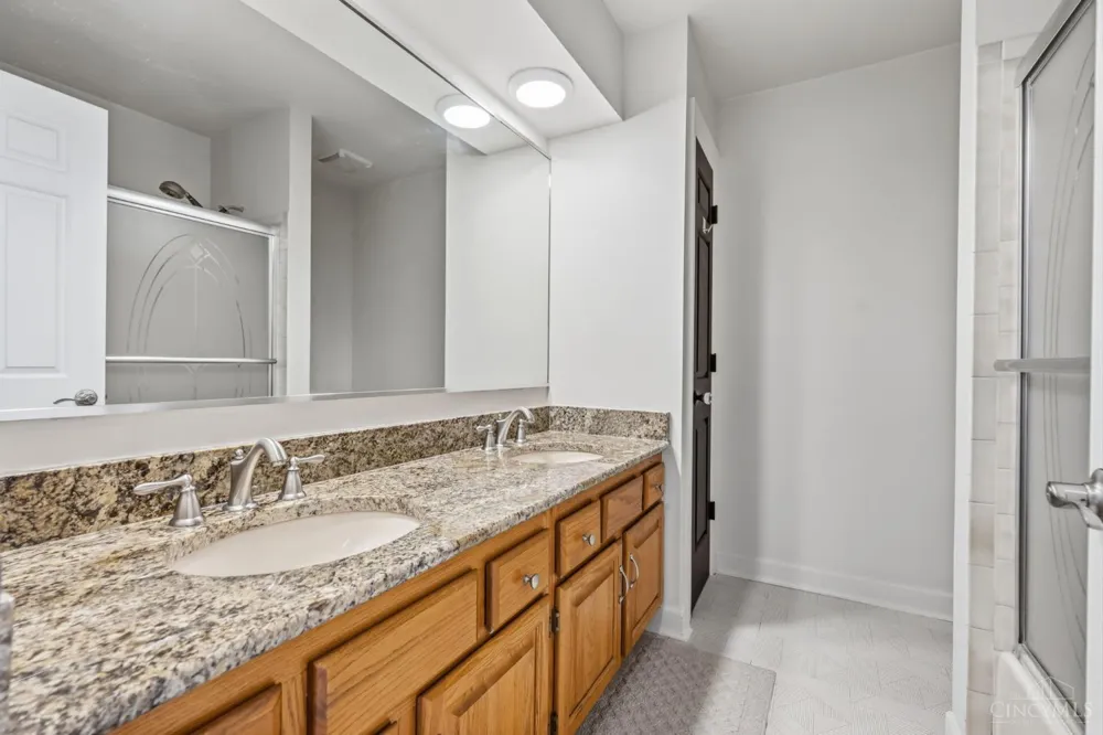 10391 Stablehand Drive Cincinnati, OH 45242