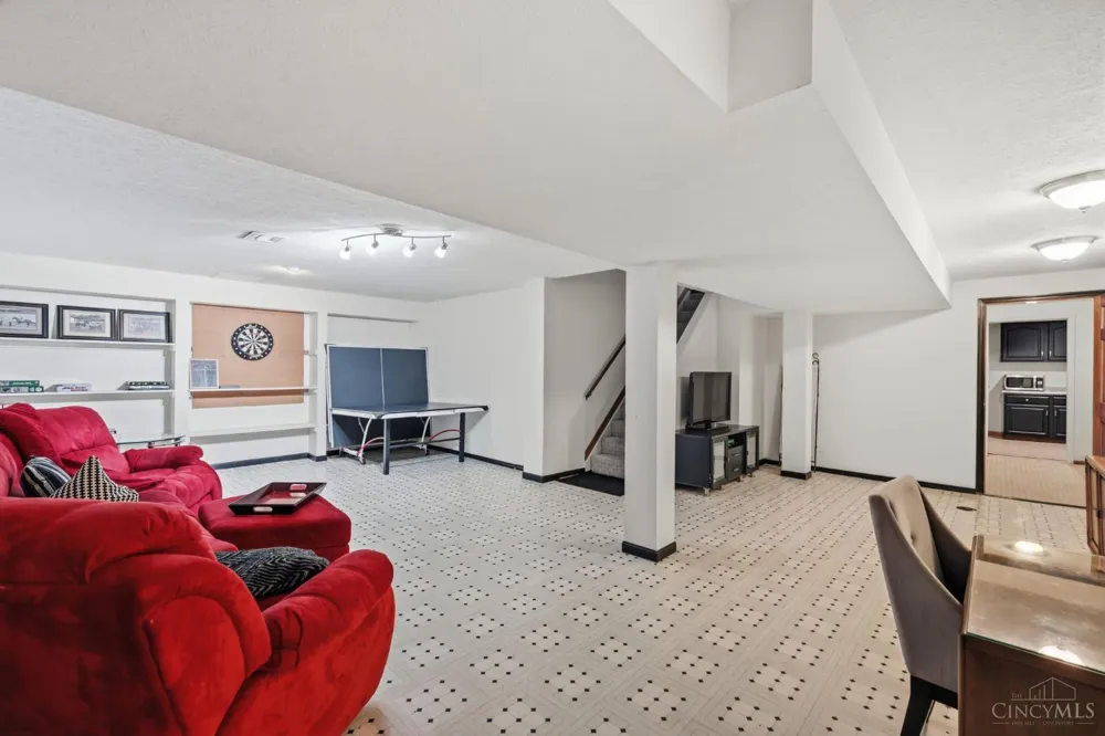 10391 Stablehand Drive Cincinnati, OH 45242