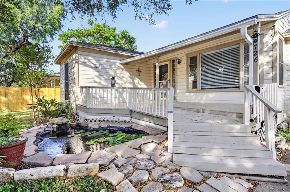 726 Harrison Street Corpus Christi, TX 78404