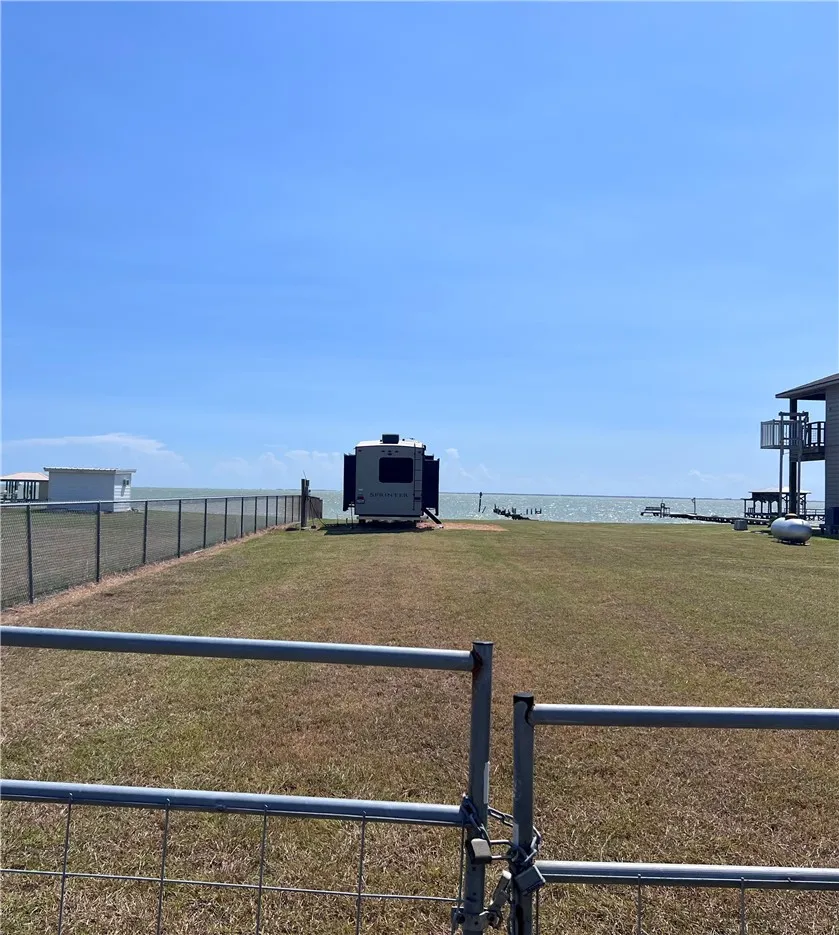 1377 Swans Point Seadrift, TX 77983