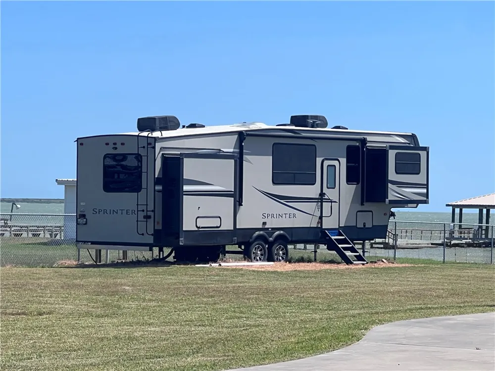 1377 Swans Point Seadrift, TX 77983