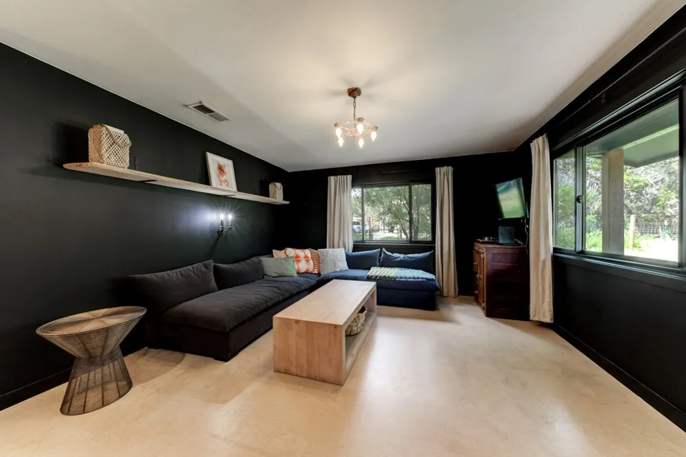 152 Spoke Lane Wimberley, TX 78676