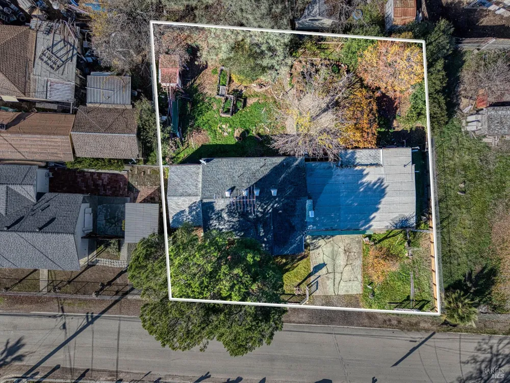 3995 Mullen Avenue Clearlake, CA 95422