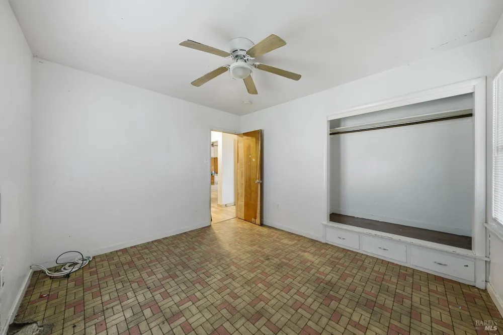 3995 Mullen Avenue Clearlake, CA 95422