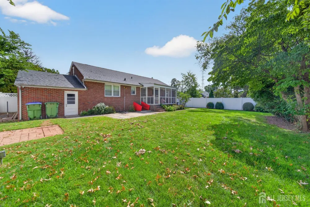 47 Albert Avenue Edison, NJ 08837