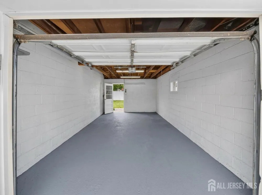 47 Albert Avenue Edison, NJ 08837
