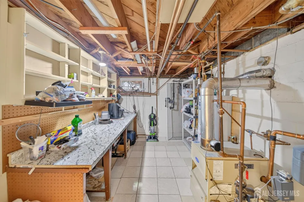 47 Albert Avenue Edison, NJ 08837