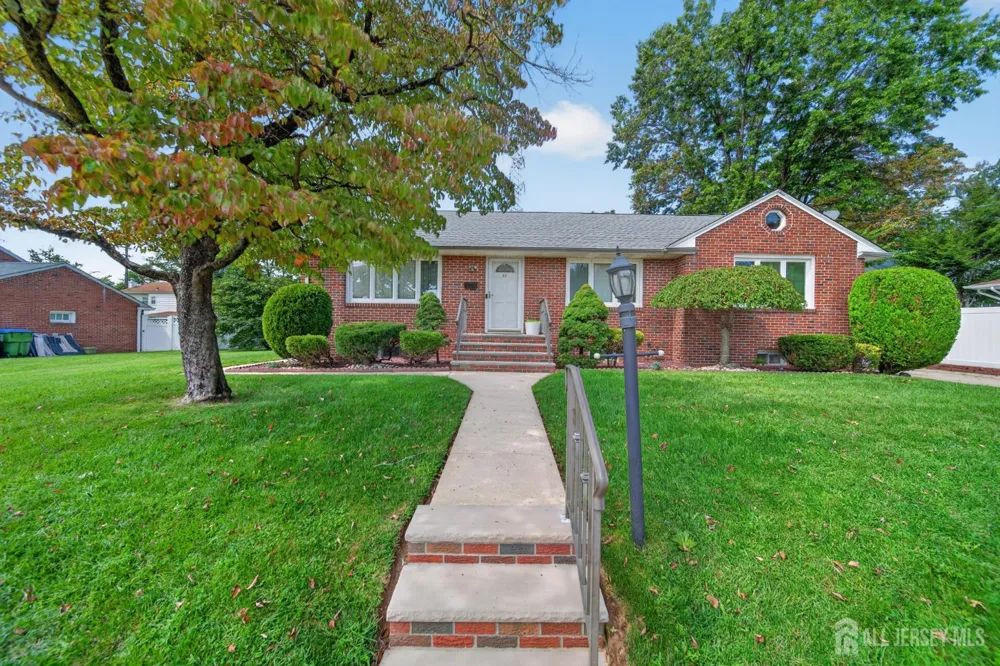47 Albert Avenue Edison, NJ 08837