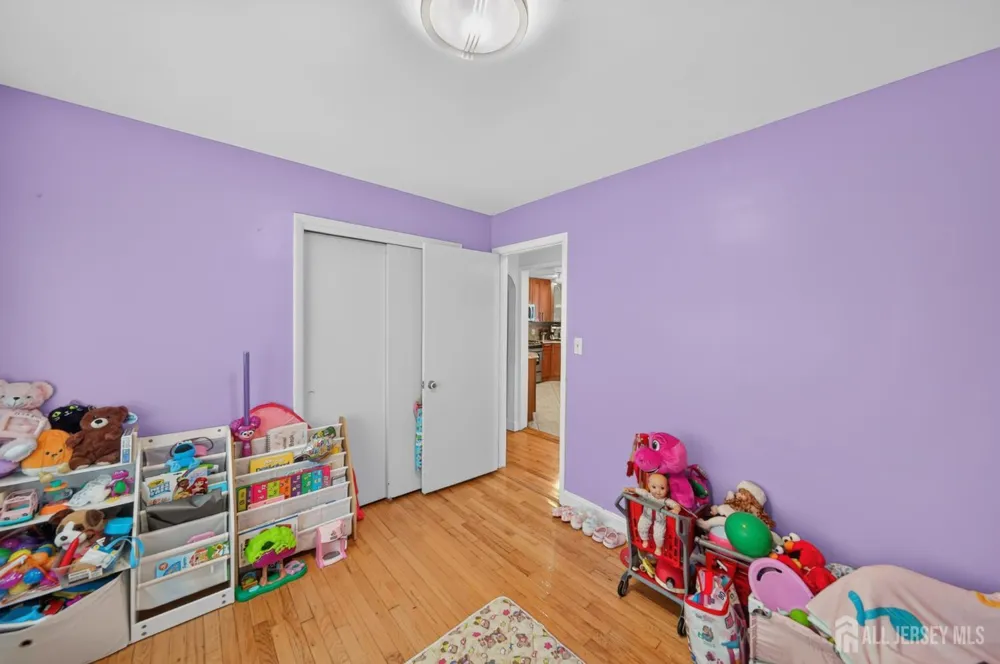 47 Albert Avenue Edison, NJ 08837