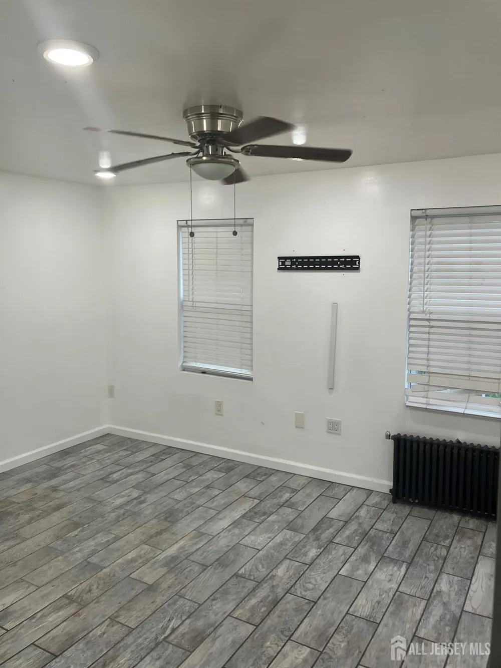 810 E hazelwood Avenue Rahway, NJ 07065