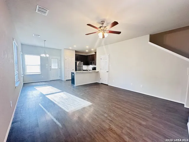 5611 RIO CYN Unit 1 Converse, TX 78109