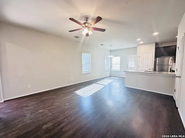 5611 RIO CYN Unit 1 Converse, TX 78109