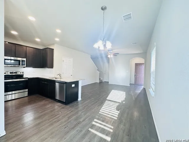 5611 RIO CYN Unit 1 Converse, TX 78109