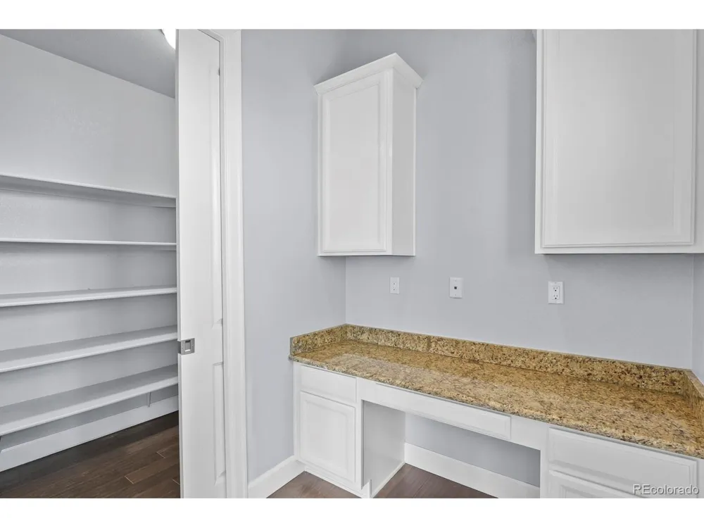 9781 Cantabria Pt Lone Tree, CO 80124