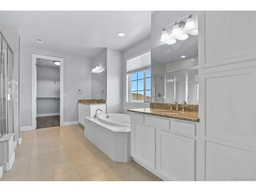 9781 Cantabria Pt Lone Tree, CO 80124
