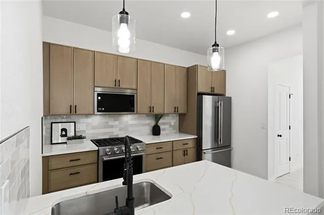 662 S Logan Street S Denver, CO 80209