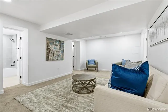 662 S Logan Street S Denver, CO 80209