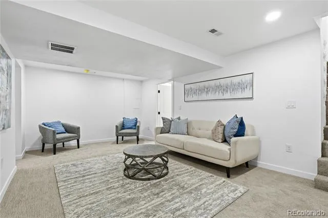662 S Logan Street S Denver, CO 80209