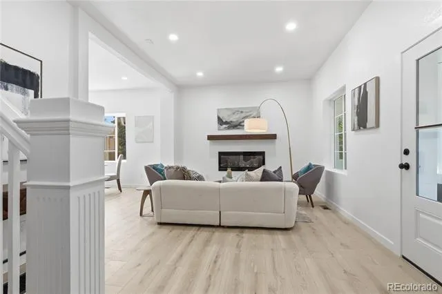 662 S Logan Street S Denver, CO 80209