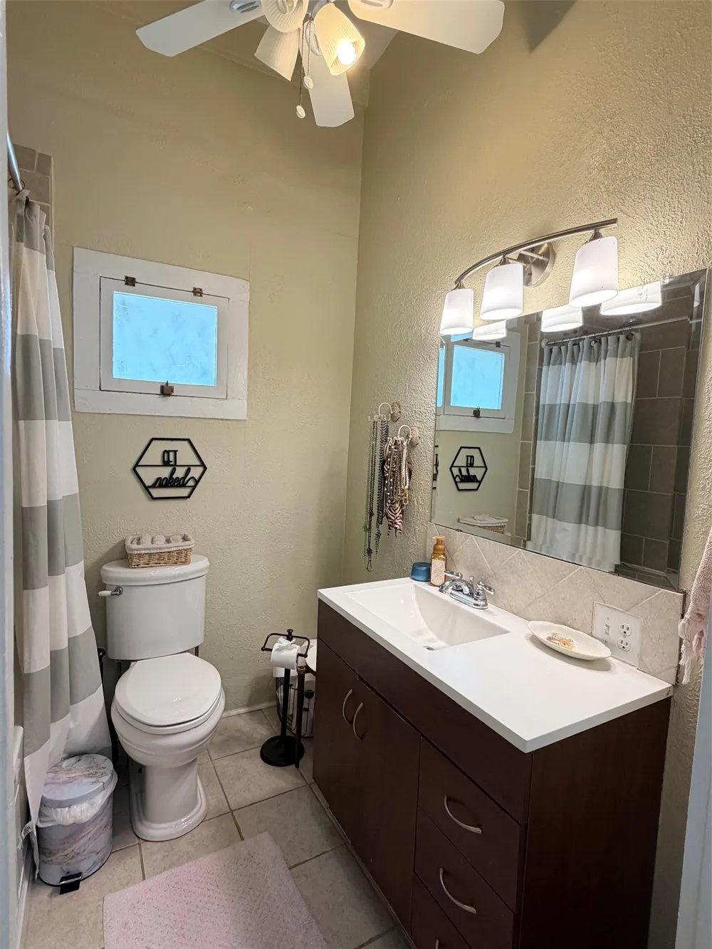 207 W Neely Avenue Comanche, TX 76442