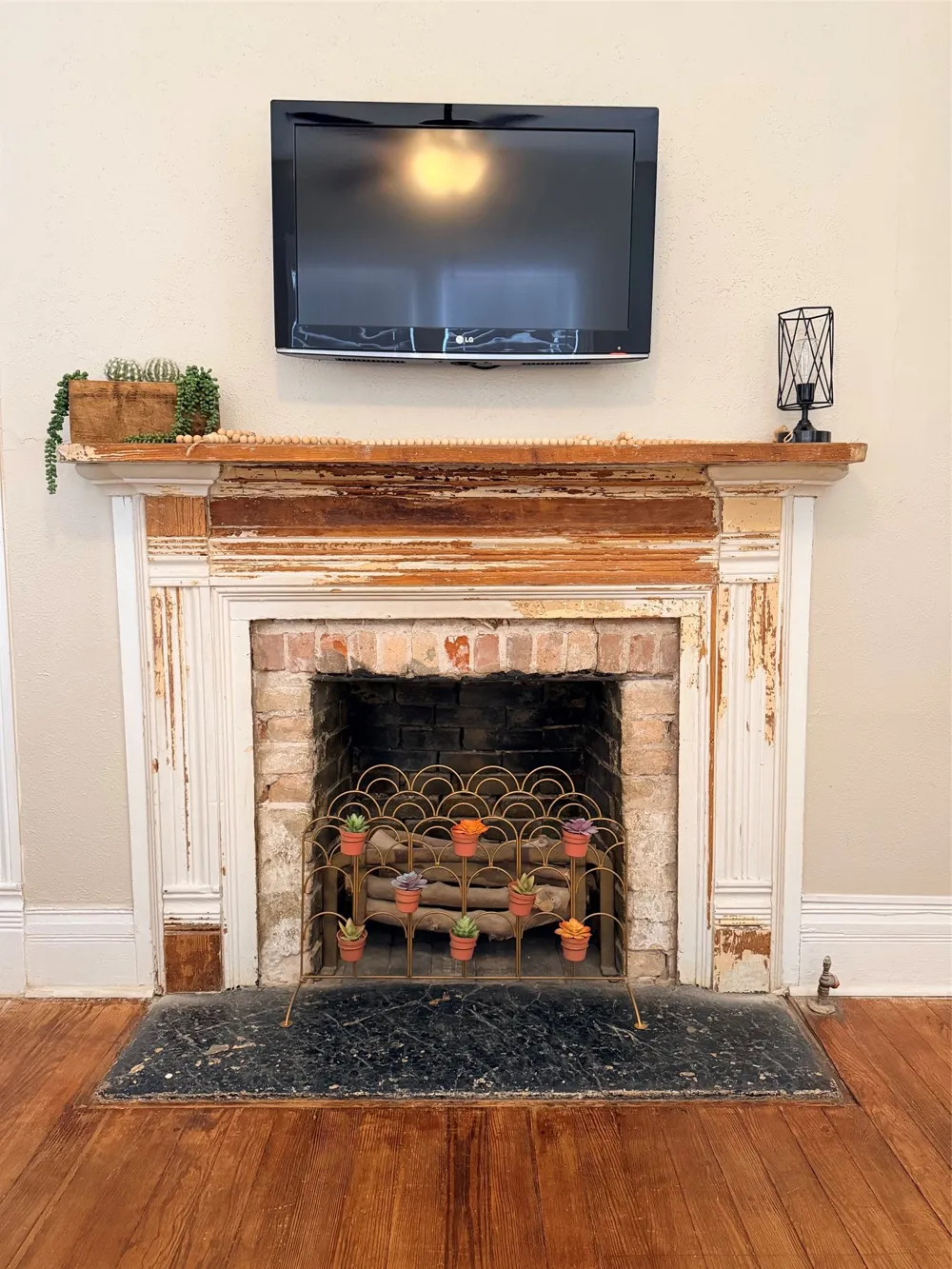 207 W Neely Avenue Comanche, TX 76442