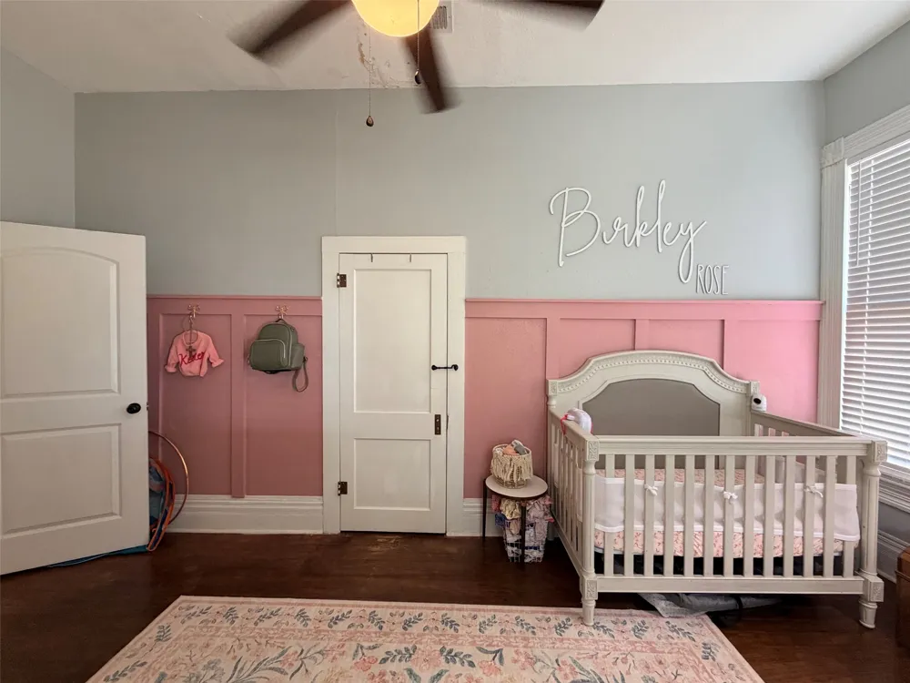 207 W Neely Avenue Comanche, TX 76442