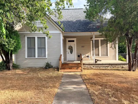 207 W Neely Avenue