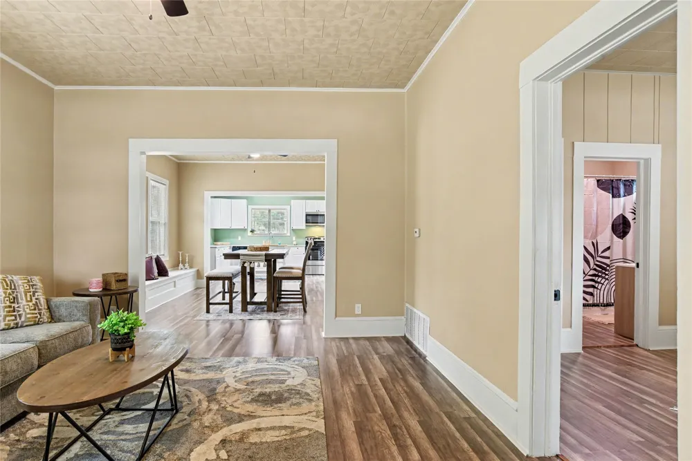 108 E Tyler Street Ennis, TX 75119