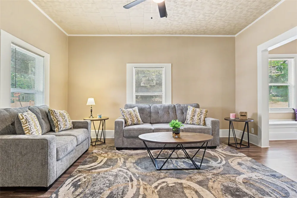 108 E Tyler Street Ennis, TX 75119