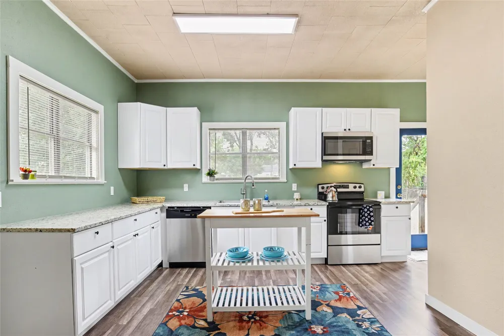 108 E Tyler Street Ennis, TX 75119