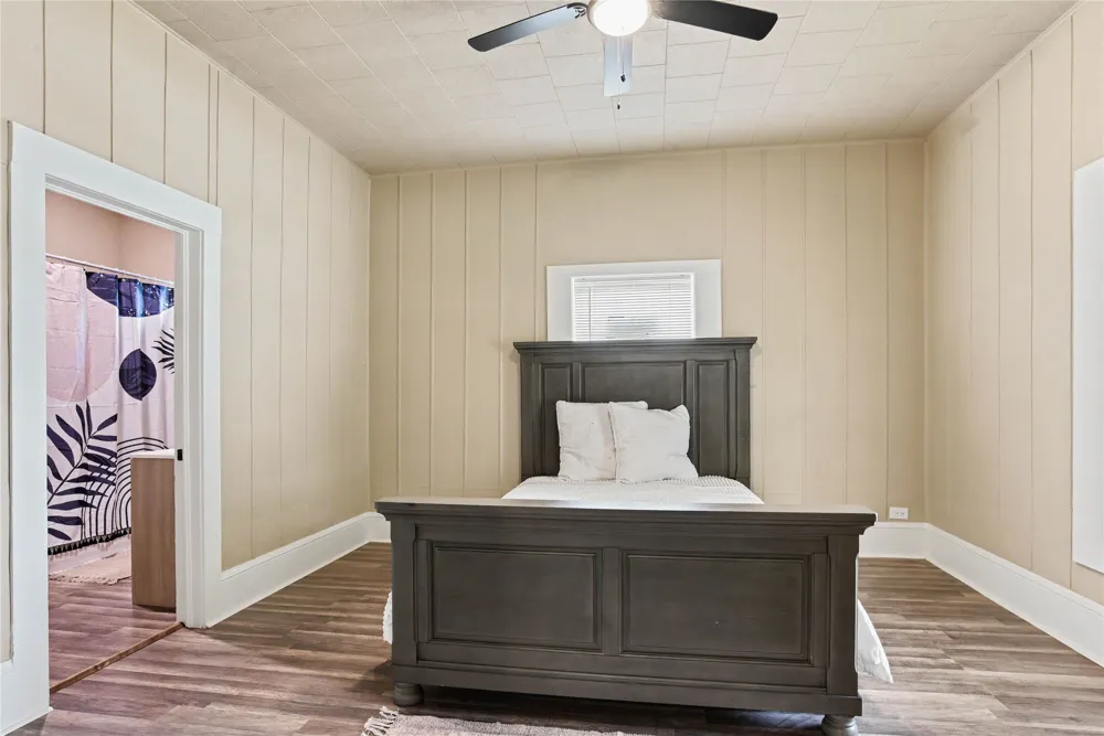 108 E Tyler Street Ennis, TX 75119