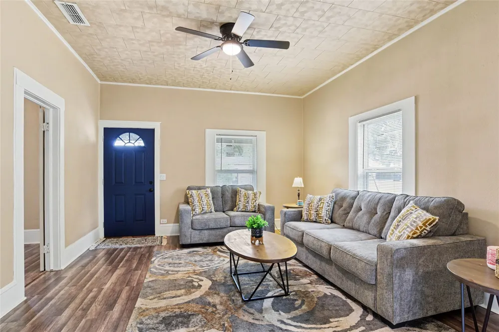 108 E Tyler Street Ennis, TX 75119