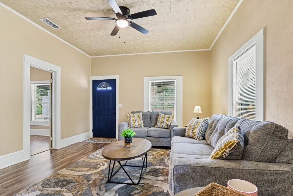 108 E Tyler Street Ennis, TX 75119