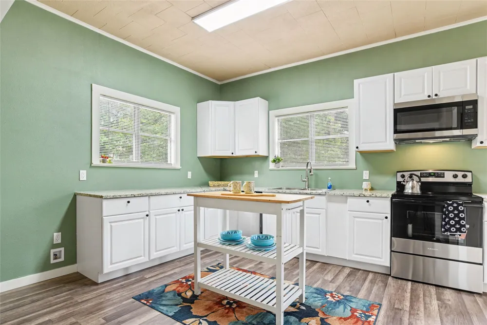 108 E Tyler Street Ennis, TX 75119