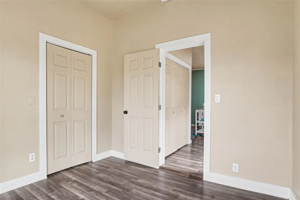 108 E Tyler Street Ennis, TX 75119