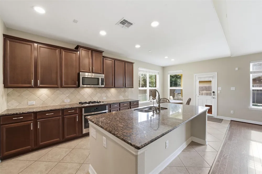 9982 Manor Spring Lane Brookshire, TX 77423