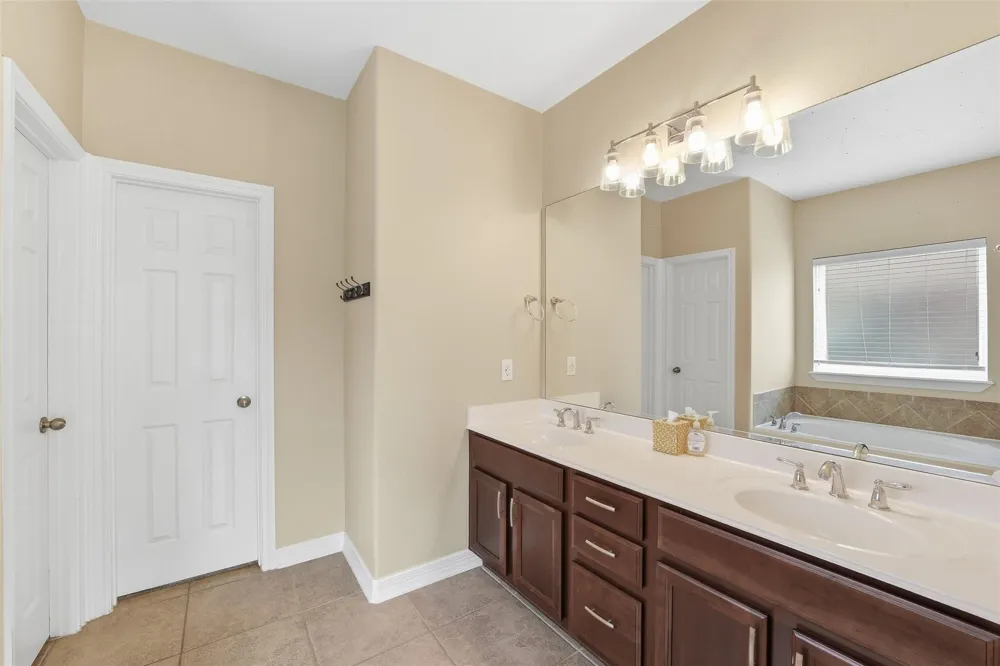 9982 Manor Spring Lane Brookshire, TX 77423
