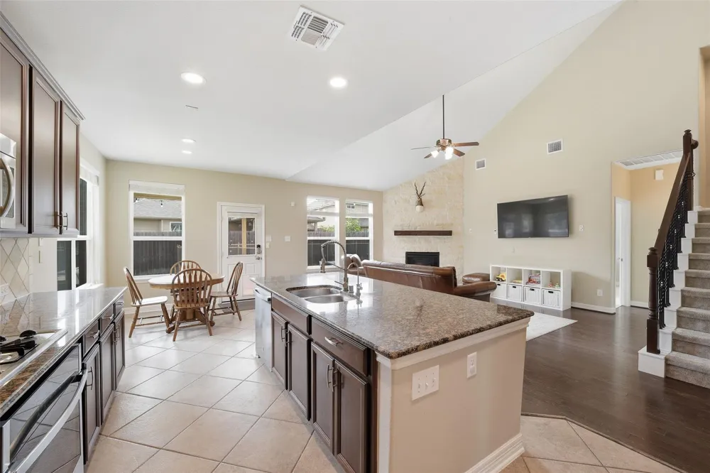 9982 Manor Spring Lane Brookshire, TX 77423