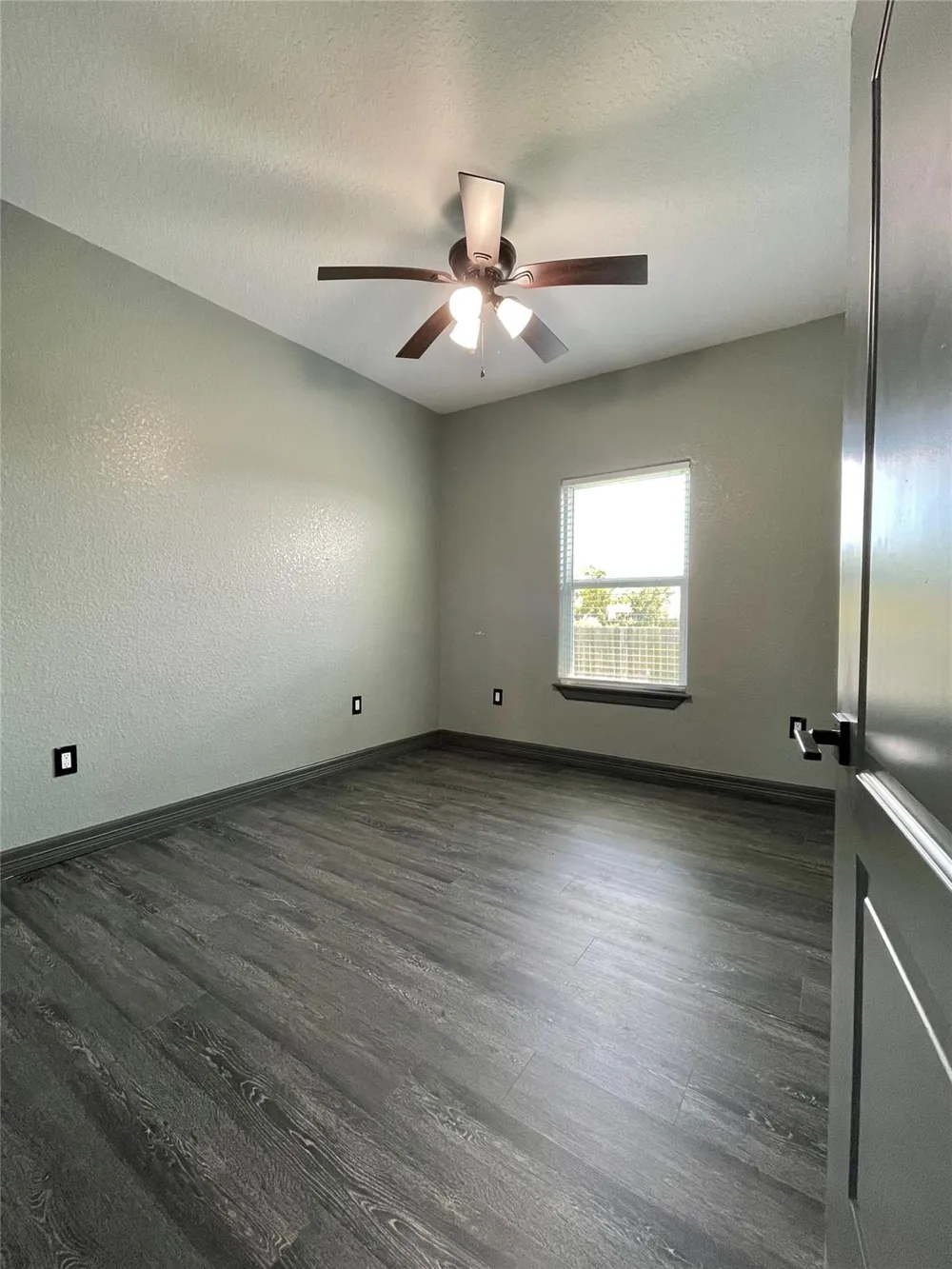 517 S Avenue G Freeport, TX 77541