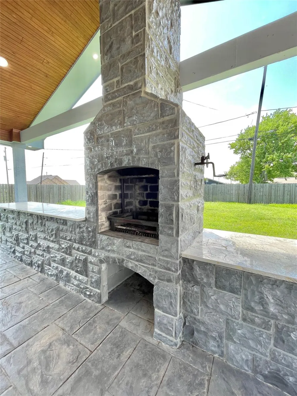 517 S Avenue G Freeport, TX 77541