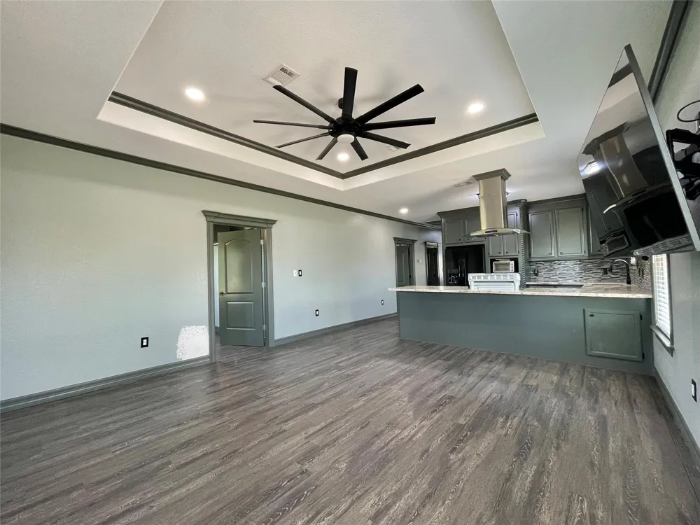 517 S Avenue G Freeport, TX 77541