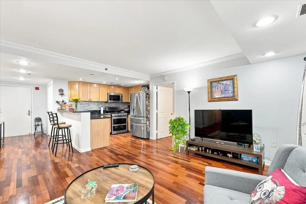 700 1ST ST Hoboken, NJ 07030