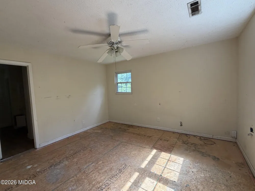 175 Collins Road Fort Valley, GA 31030