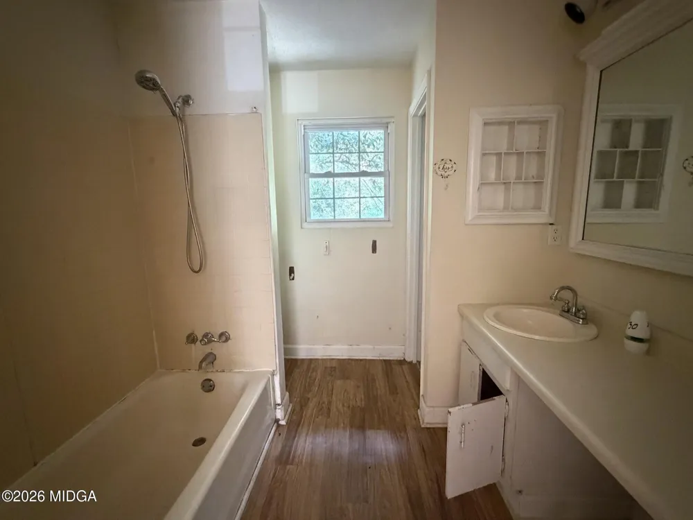 175 Collins Road Fort Valley, GA 31030
