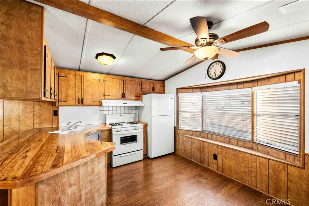12737 E Roscrans #94 Norwalk, CA 90650
